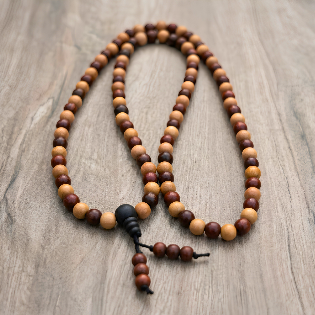 Red & White Sandalwood Jap Mala – 108 Bead Combination Mala | Ishwar Tattva